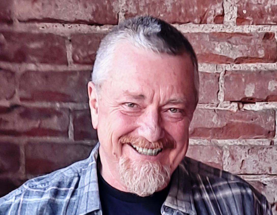 Carlos Cropped_b Carlos Swinney